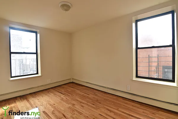 Rented by Clove Realty LLC | media 5