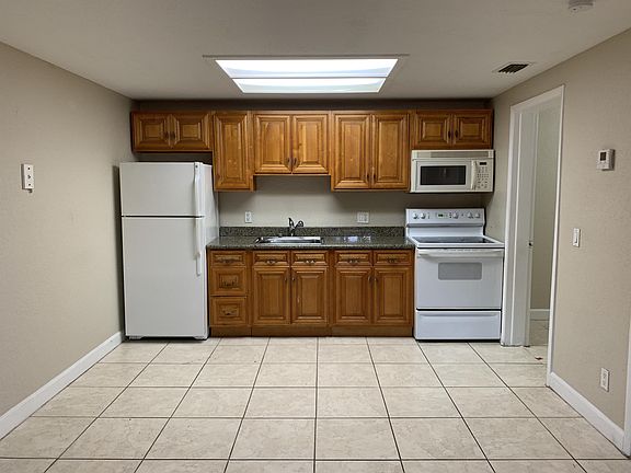 2nd image of 7202 Southgate Blvd