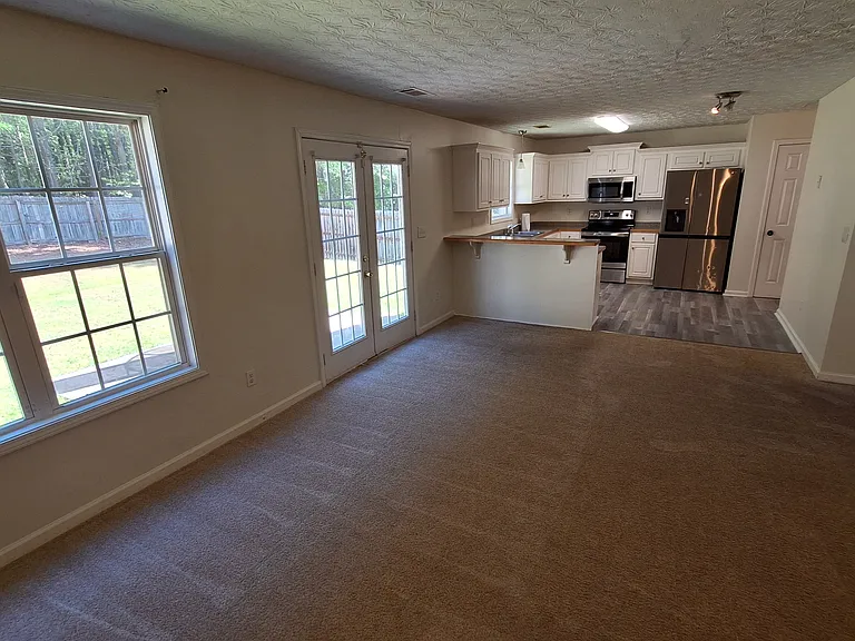 305 Shadowbrooke Cir — Photo 5