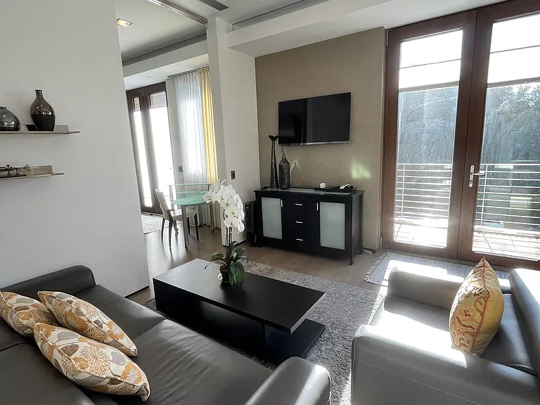 private Casita/apartment has its own entrance living room