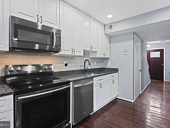 5th image of 18 Chantilly Ct