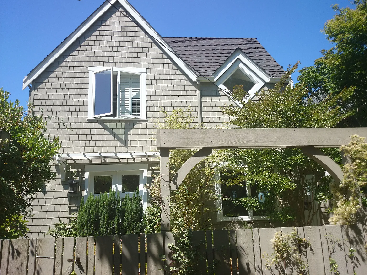2415 29th Ave W photo 1