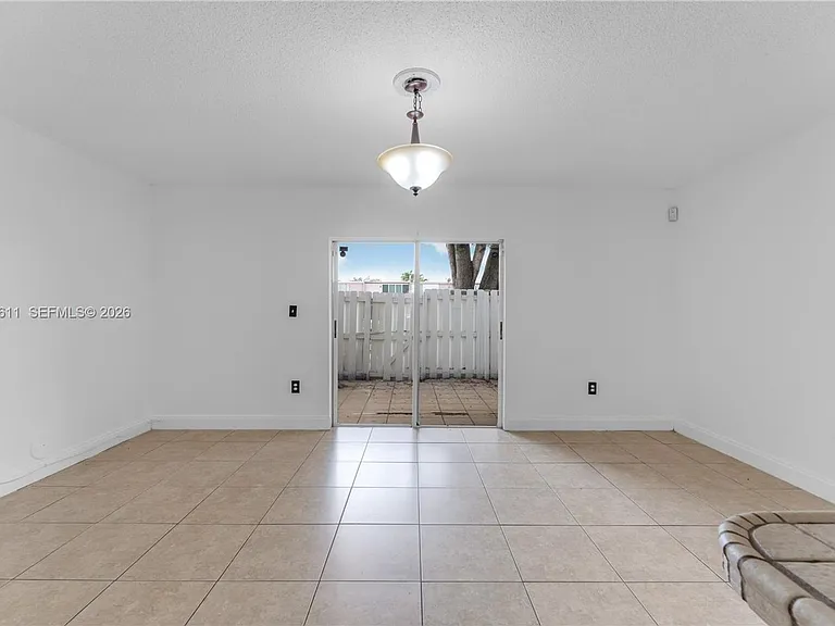 6350 SW 139th Ave #6350 — Photo 3