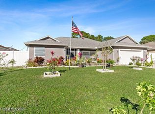 591 Australian Rd NW, Palm Bay, FL 32907