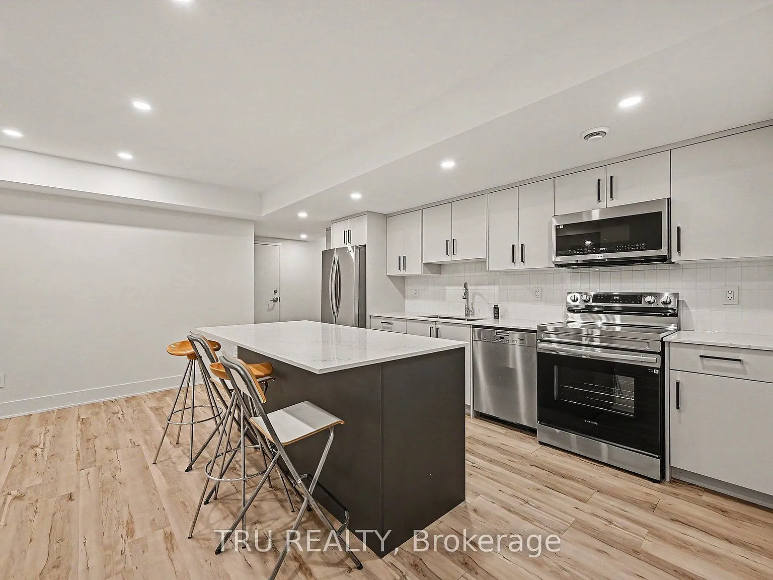 1 bed, $1,950 — Photo 4