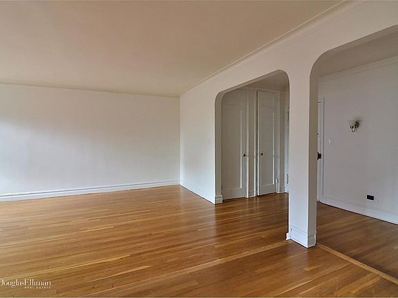 4th image of 6812 Yellowstone Blvd APT 4J