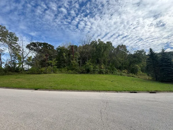 1845 Ralph Scharmer Dr, Winona, MN 55987