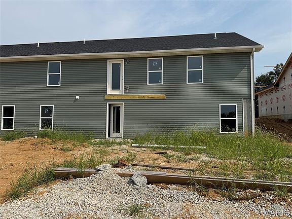 2nd image of 268 Railroad St