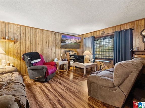 5th image of 60 Sherry Ln
