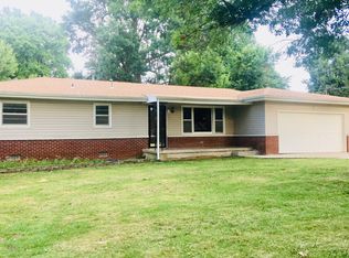 206 N Monterey Ct, Springfield, MO 65802
