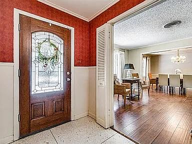 3rd image of 2209 Highland Cir