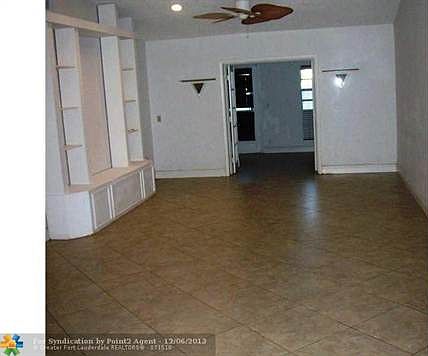 3rd image of 1100 SW 111th Ter