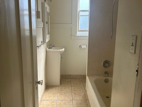 5th image of 1290 12th Ave #9