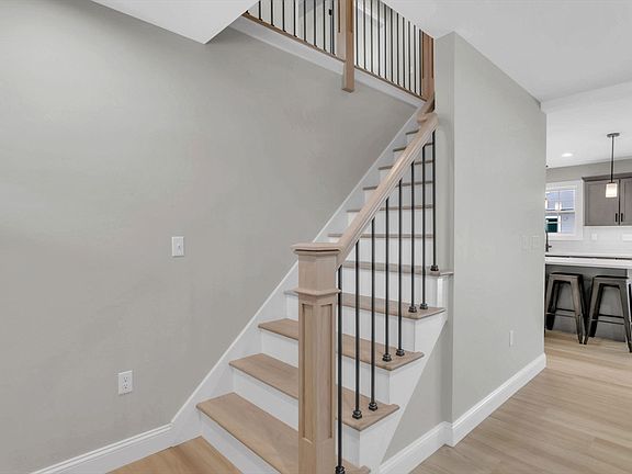 3rd image of 3 Montgomery Rd