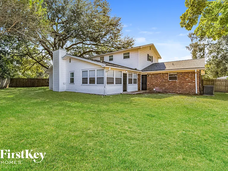 8801 Coventry Ct — Photo 14