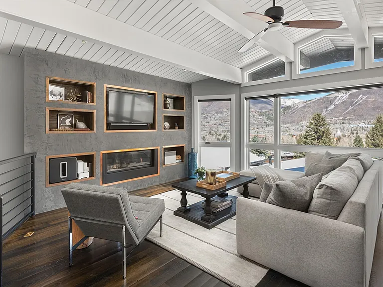 809 S Aspen St #13 — Photo 25