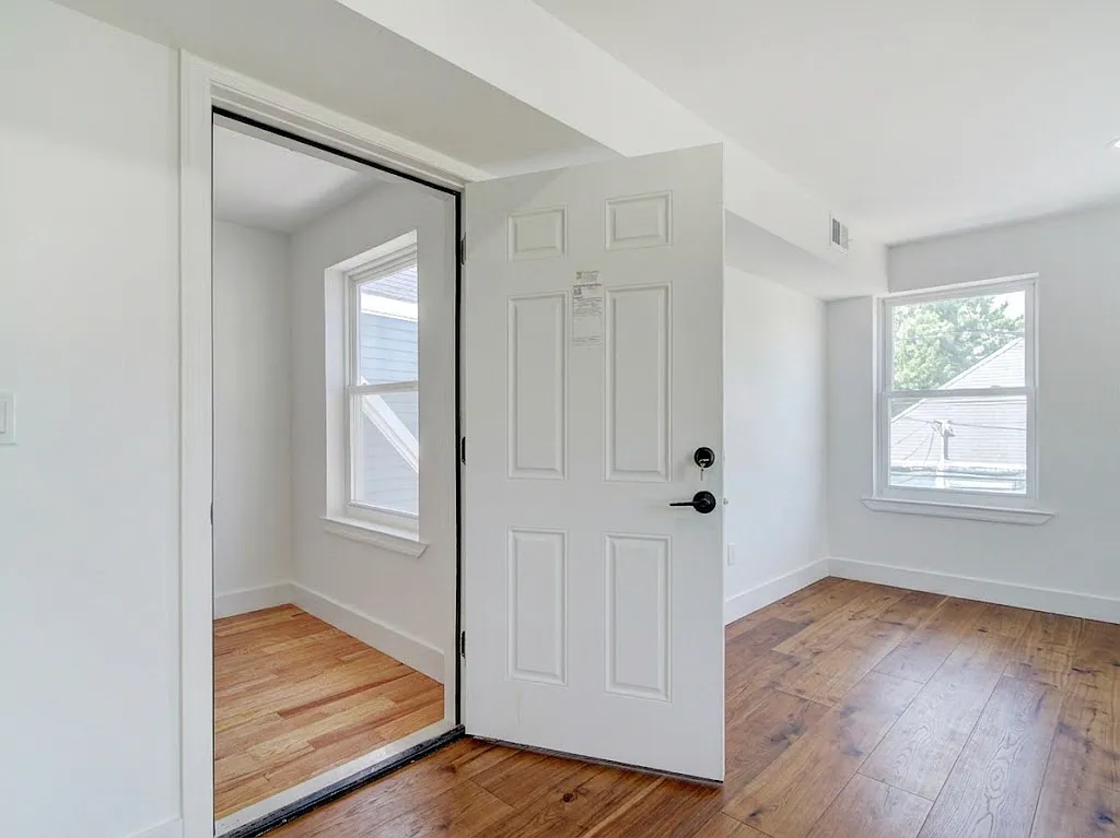 3 bed, 1435 sqft, $2,875 — Photo 3