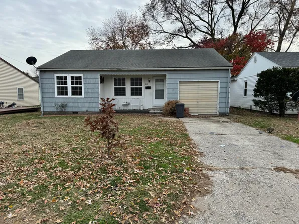 810 W Thomas St, Marshall, MO 65340