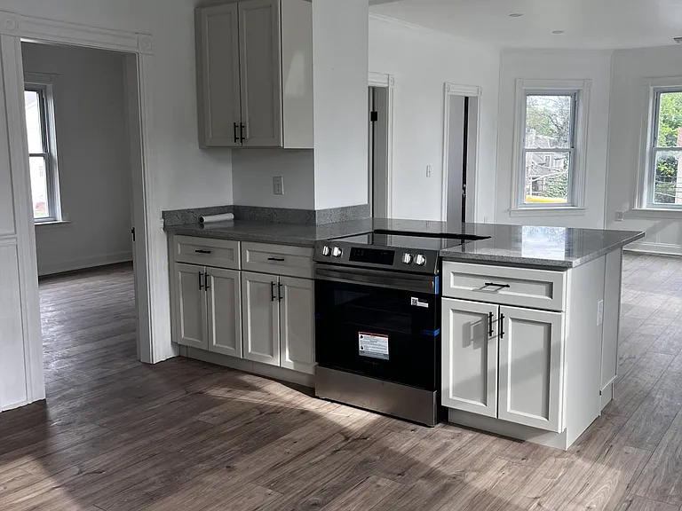 19 Reeves St #2 — Photo 8