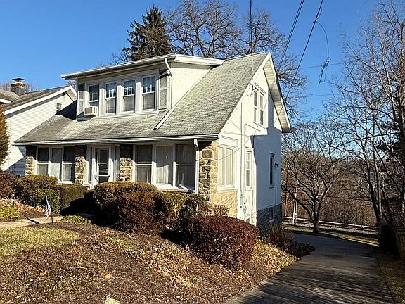 2nd image of 672 Lawson Ave