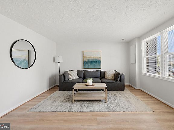 3rd image of 6711 Kernel Ct