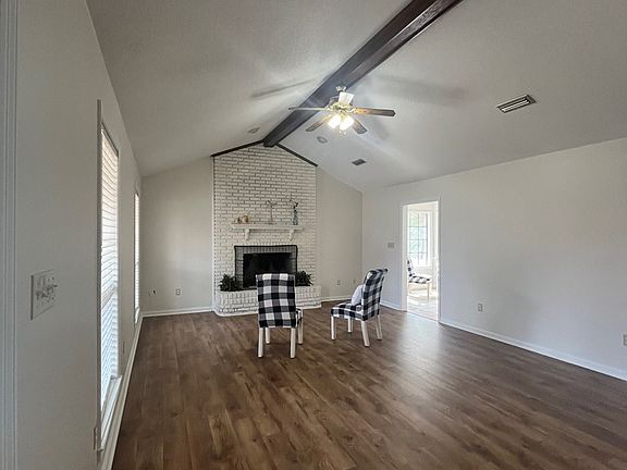 5th image of 2303 Shadybrook Ln