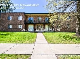 842 S Green Rd, Cleveland, OH