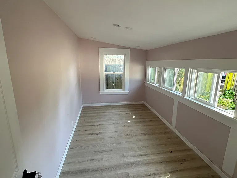 135 Market St — Photo 5