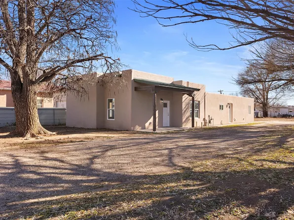 502 W Pueblo Dr, Espanola, NM 87532