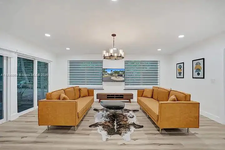 2100 SW 28th Way — Photo 13