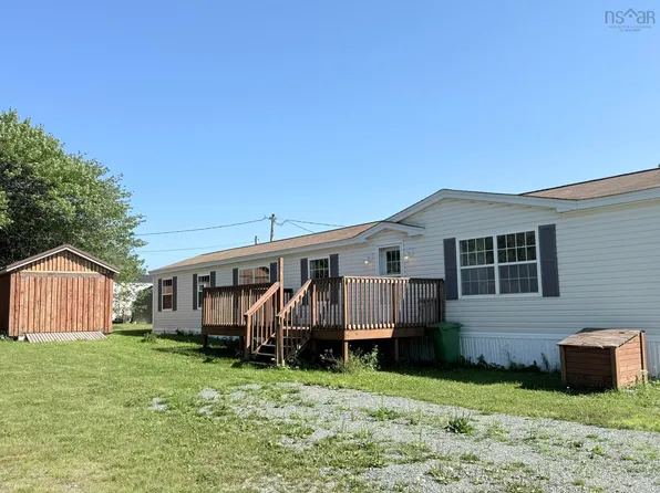 61 Gillis Cres, Pt Hawkesbury, NS B9A 3M9
