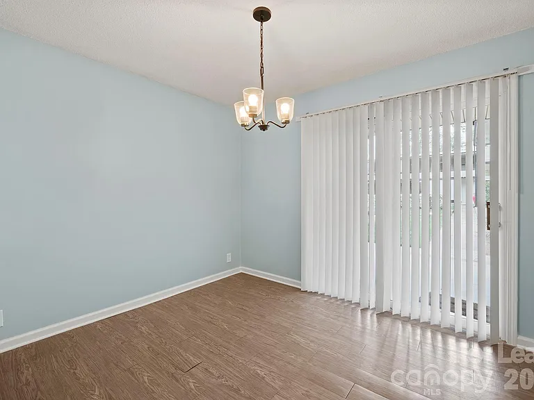 2630 Park Rd — Photo 6