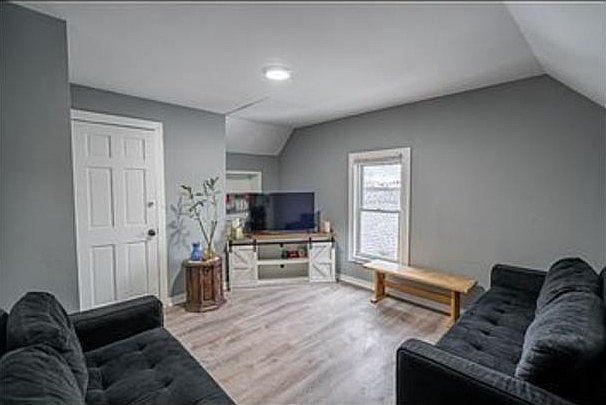 1st image of 11 Goethe St #2