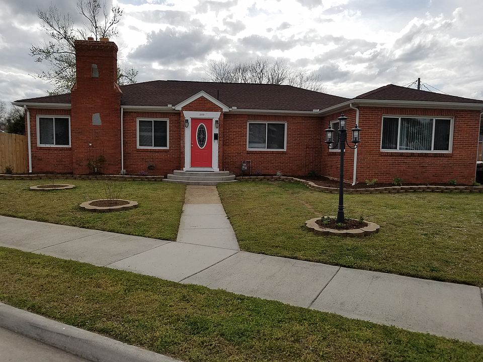 1st image of 300 Cedar Ln