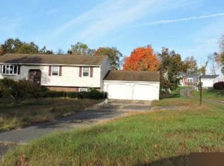 23 Twin Oak Farm Rd, Wallingford, CT 06492