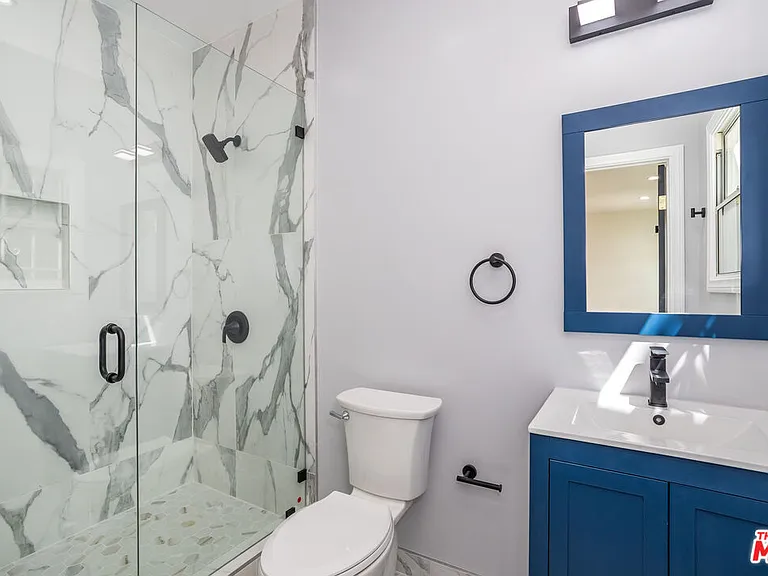 152 S Wetherly Dr — Photo 13