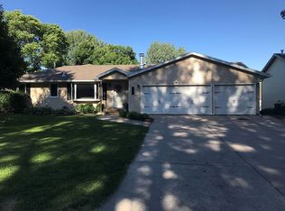 153 Spruce Dr, Apple Valley, MN 55124