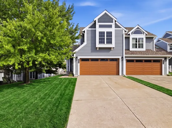 2517 82nd St, Urbandale, IA 50322