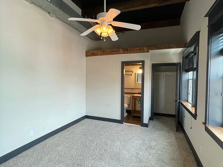 916 Washington Blvd — Photo 15