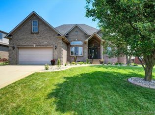 4092 Viewcrest Loop, Floyds Knobs, IN 47119