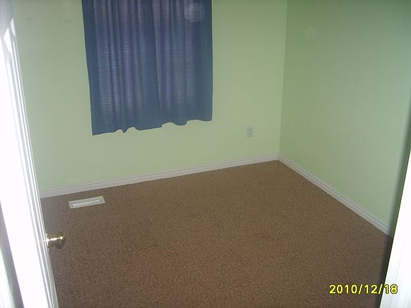 Upstairs bedroom 2
