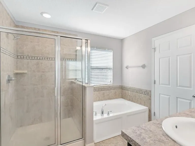 10013 Stockbridge St — Photo 9