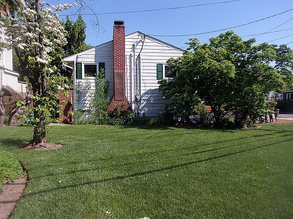 3rd image of 2 Dale Dr
