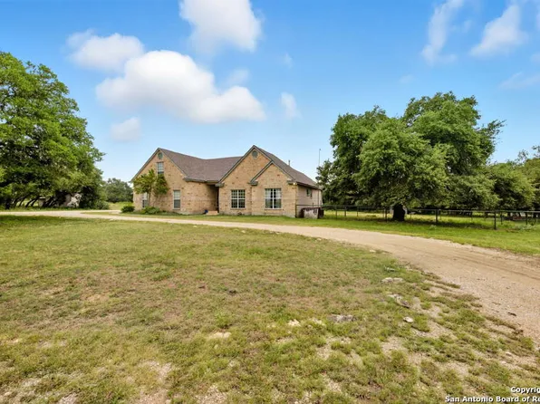 370 Pr 3502, Hondo, TX 78861