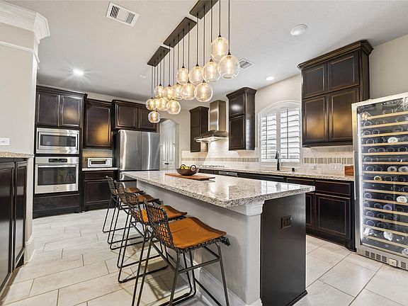 4th image of 7907 Augusta Creek Ct