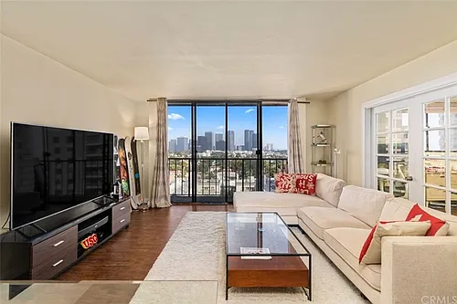 10535 Wilshire Blvd Photo 1
