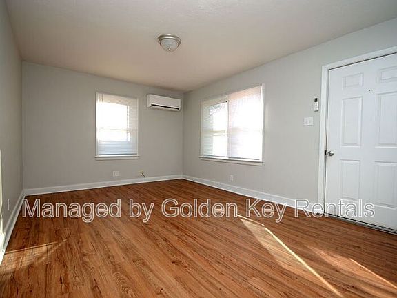 2nd image of 200 Bartlett Ave