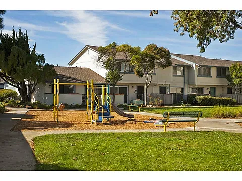 4562 Reyes Dr Photo 1