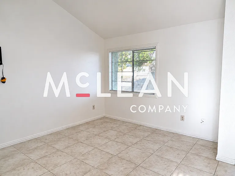 3270 N Sandspring Dr — Photo 6