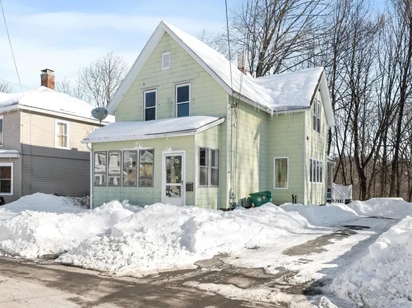 93 Forest St, Clinton, MA 01510